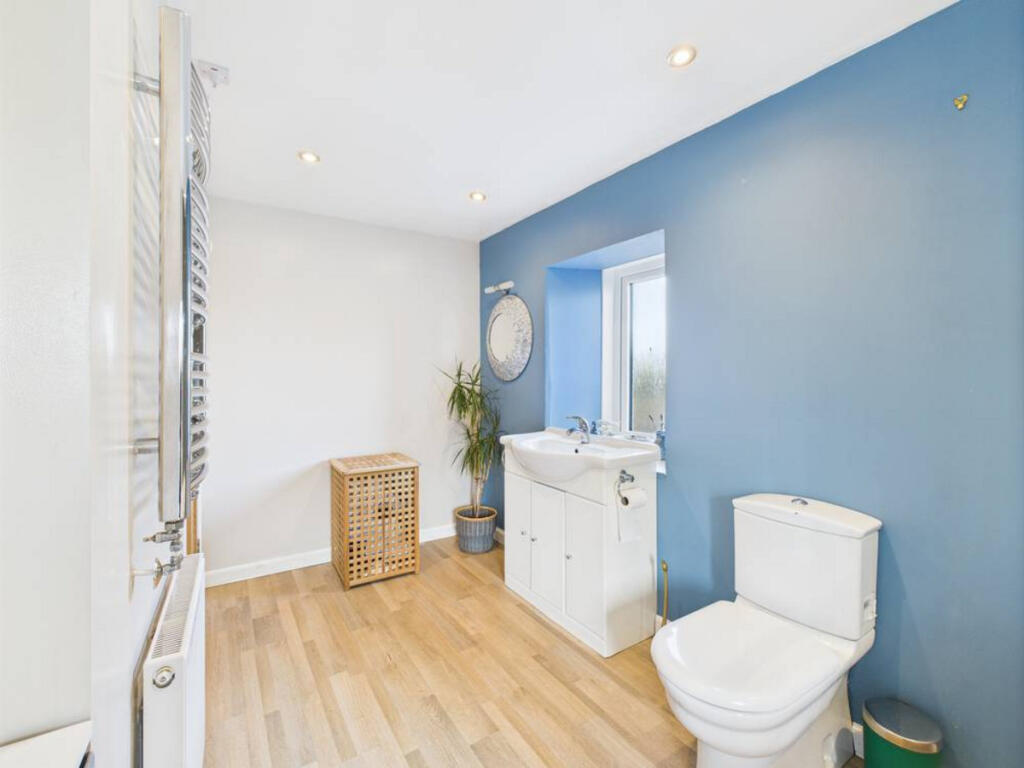 Additional image 17 of Of Greens, New Deer, AB53