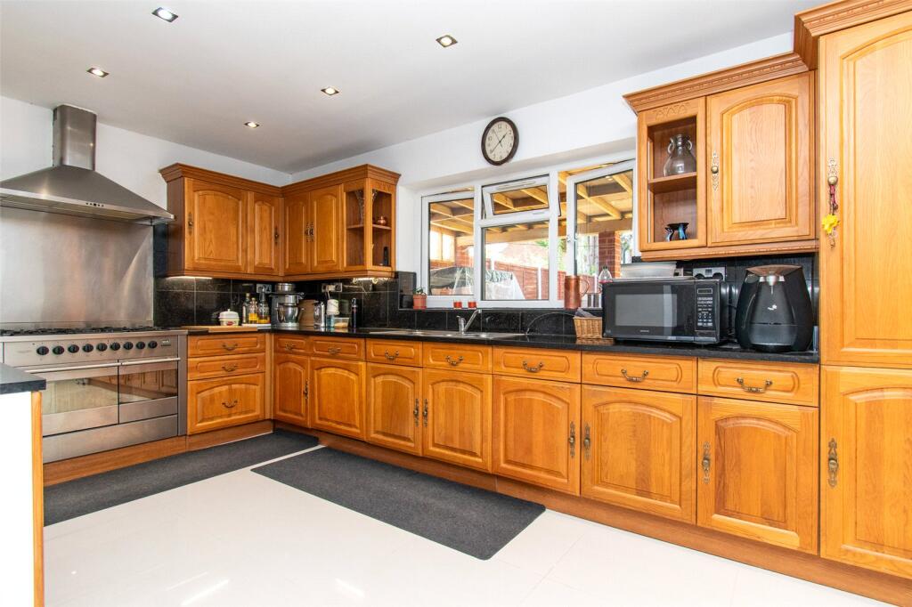 Additional image 6 of How Wood, Park Street, St. Albans, Hertfordshire, AL2