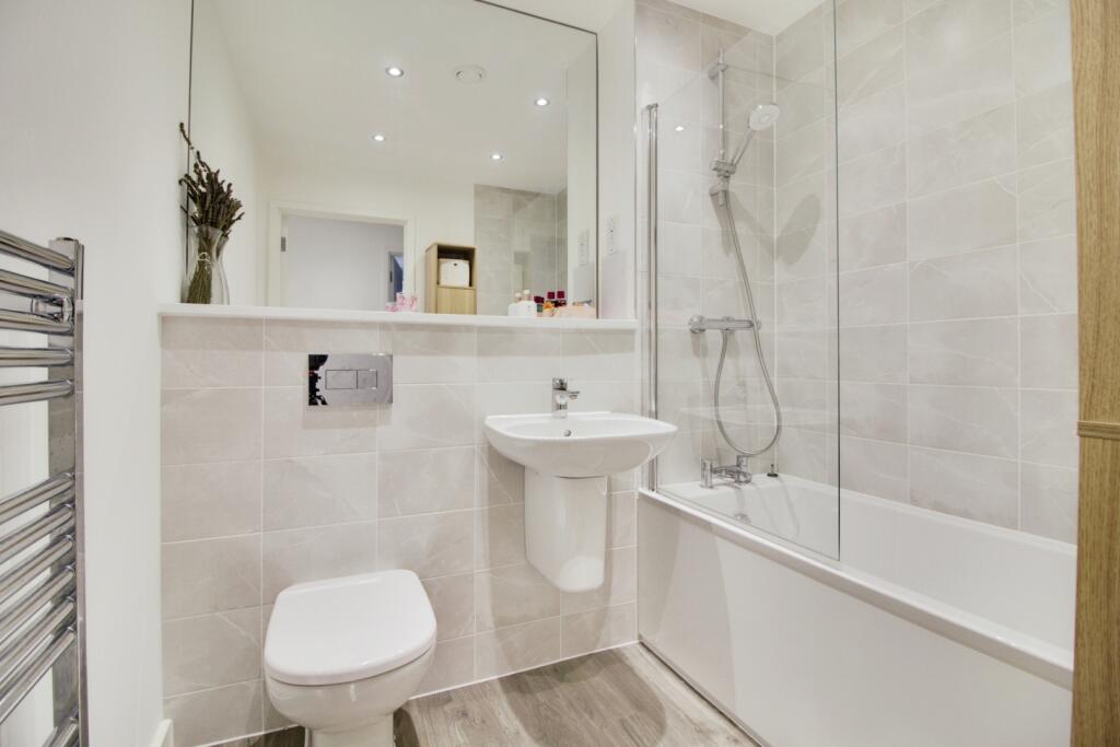 Additional image 12 of Flat 19, Crest House, Hilltop Way, Hatfield, Hertfordshire