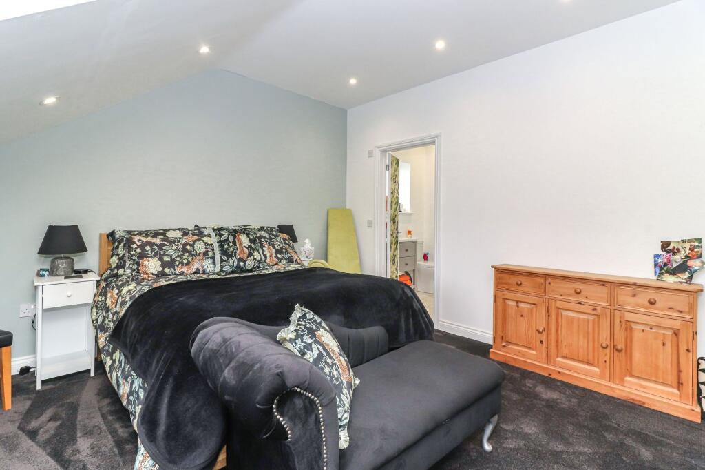 Additional image 21 of Oakwood Road, Bricket Wood, AL2