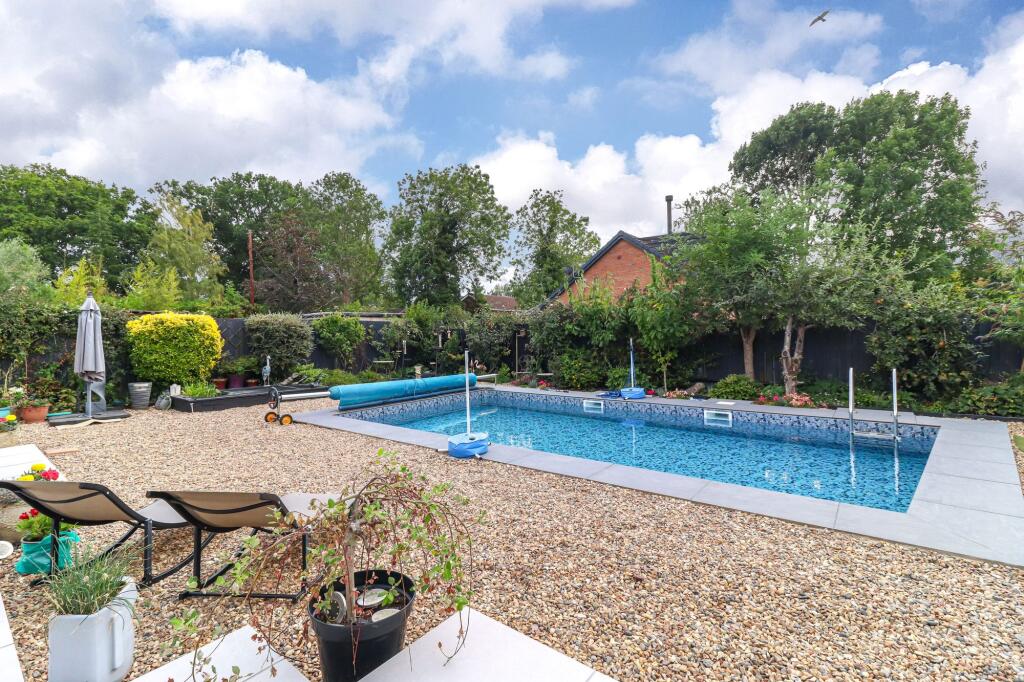 Additional image 38 of Oakwood Road, Bricket Wood, AL2