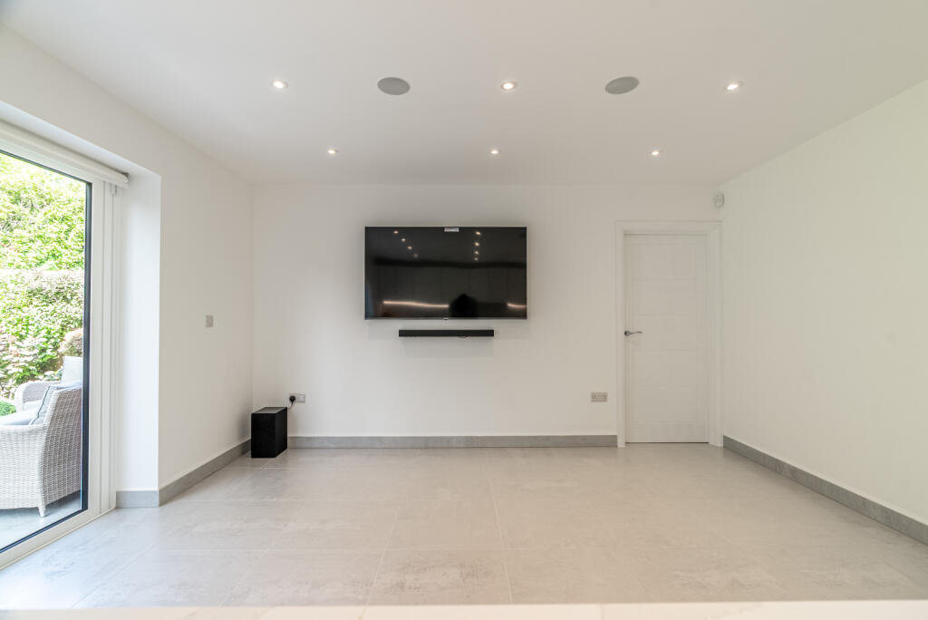 Additional image 9 of Burston Drive, Park Street, St. Albans, Hertfordshire, AL2