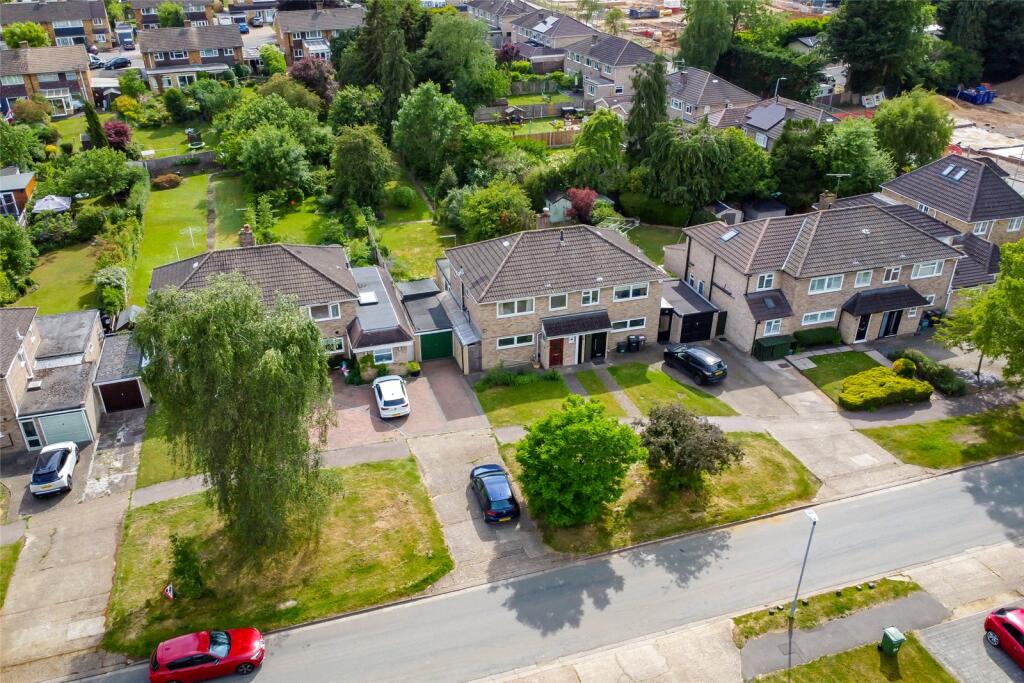 Additional image 15 of Orchard Drive, Park Street, St. Albans, Hertfordshire, AL2