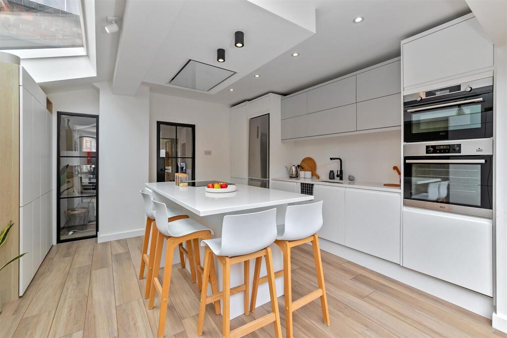 Additional image 23 of Hart Road, St. Albans