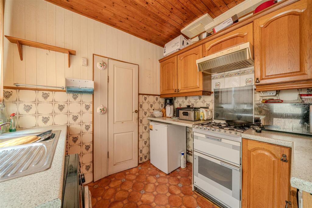 Additional image 5 of Hart Road, St Albans