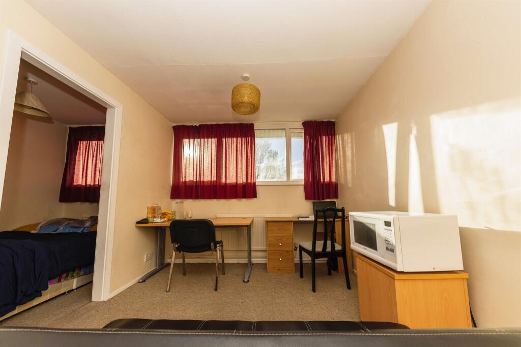 Additional image 5 of Wood Close, Hatfield