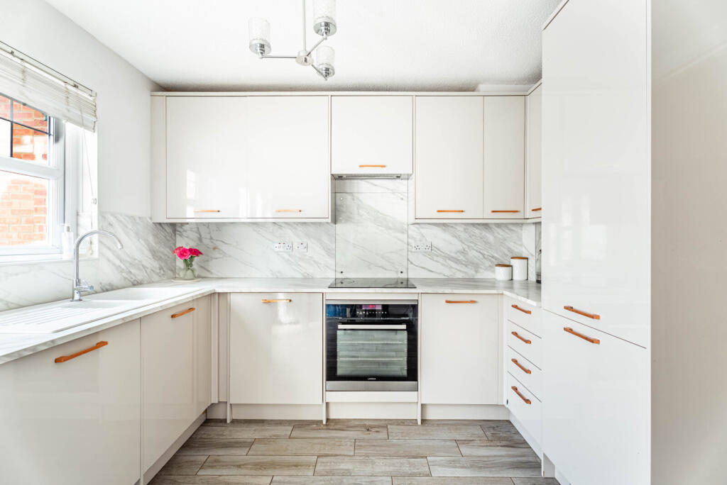 Additional image 15 of Perham Way, London Colney, St. Albans, Hertfordshire, AL2