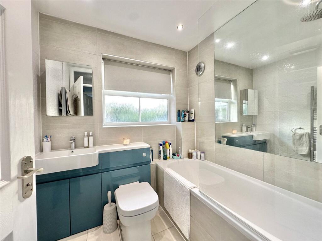 Additional image 12 of Park Street, St. Albans, Hertfordshire, AL2