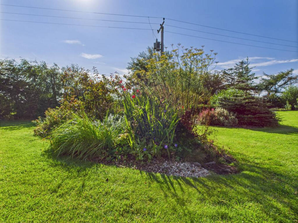 Additional image 34 of Of Greens, New Deer, AB53