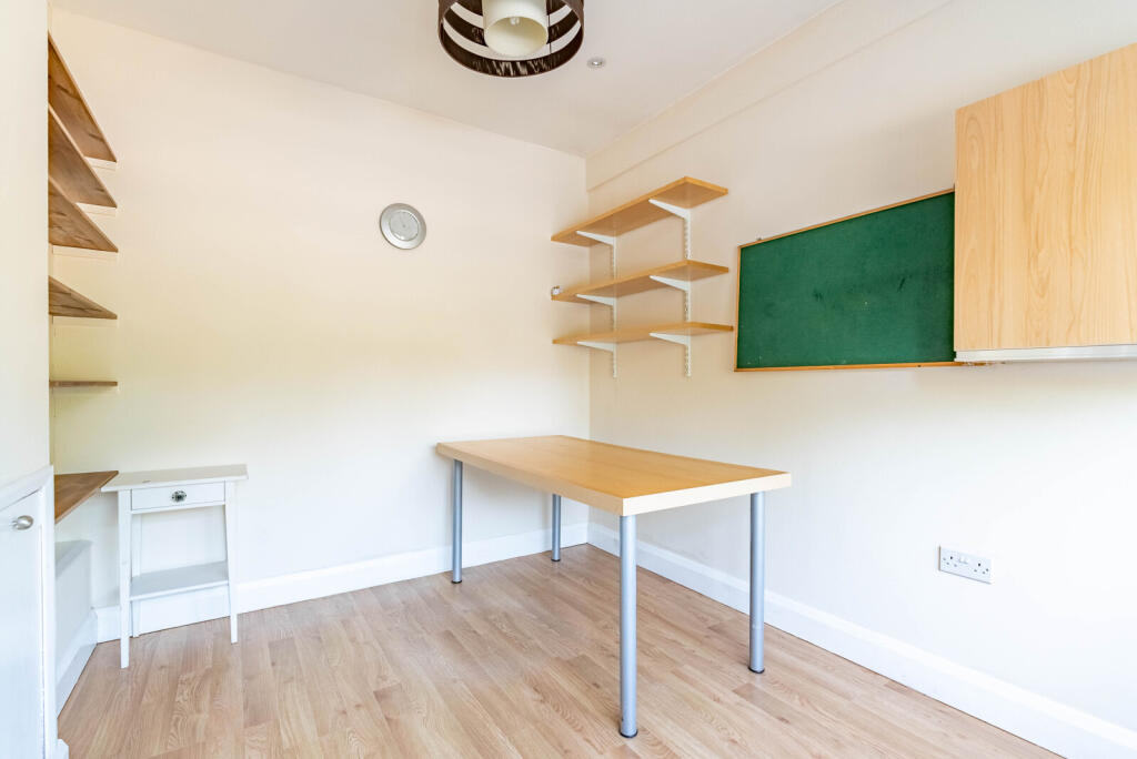 Additional image 10 of Batchwood Drive, St. Albans, Hertfordshire, AL3