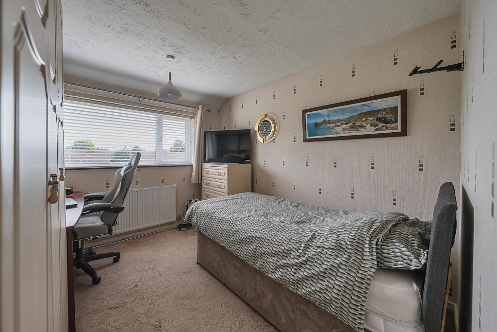 Additional image 12 of Meadway, Colney Heath, St. Albans