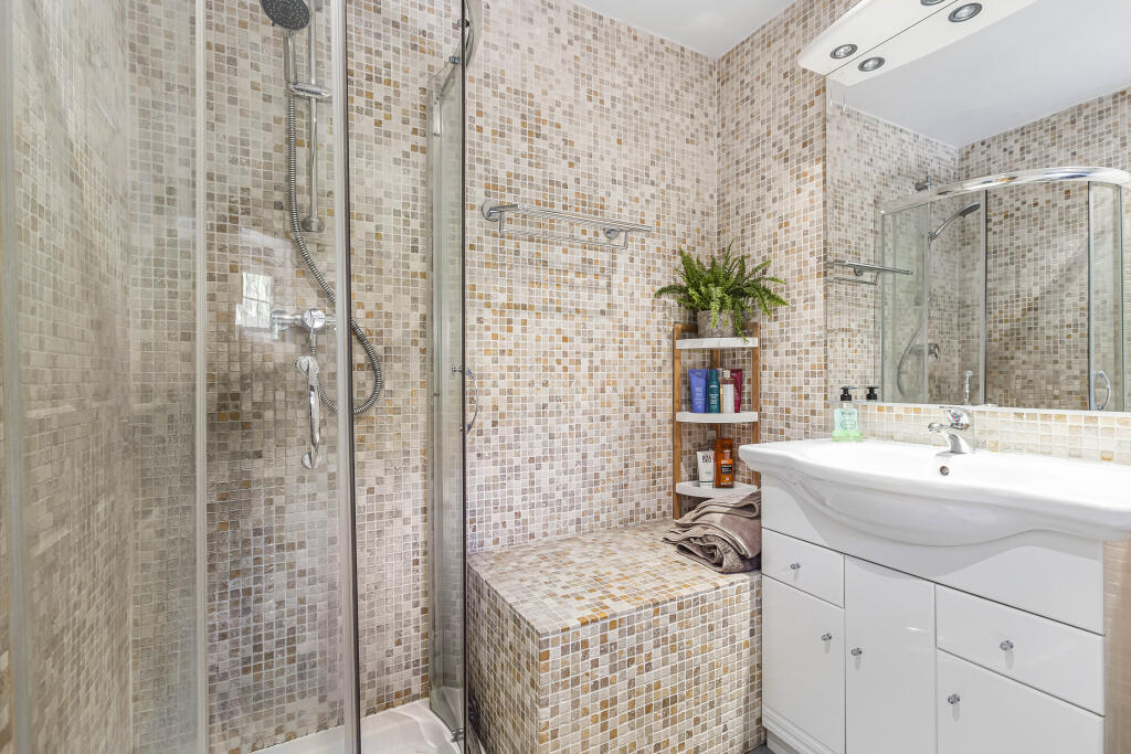 Additional image 30 of Havercroft Close, St. Albans, Hertfordshire, AL3