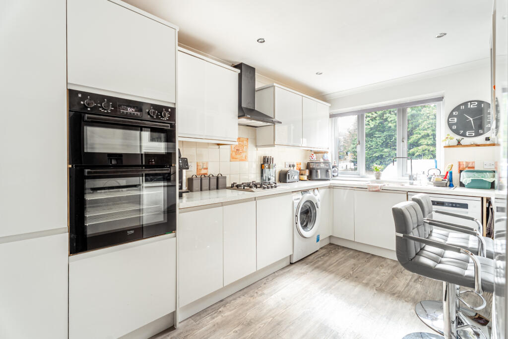 Additional image 3 of St. Albans Road, Sandridge, St. Albans, Hertfordshire, AL4