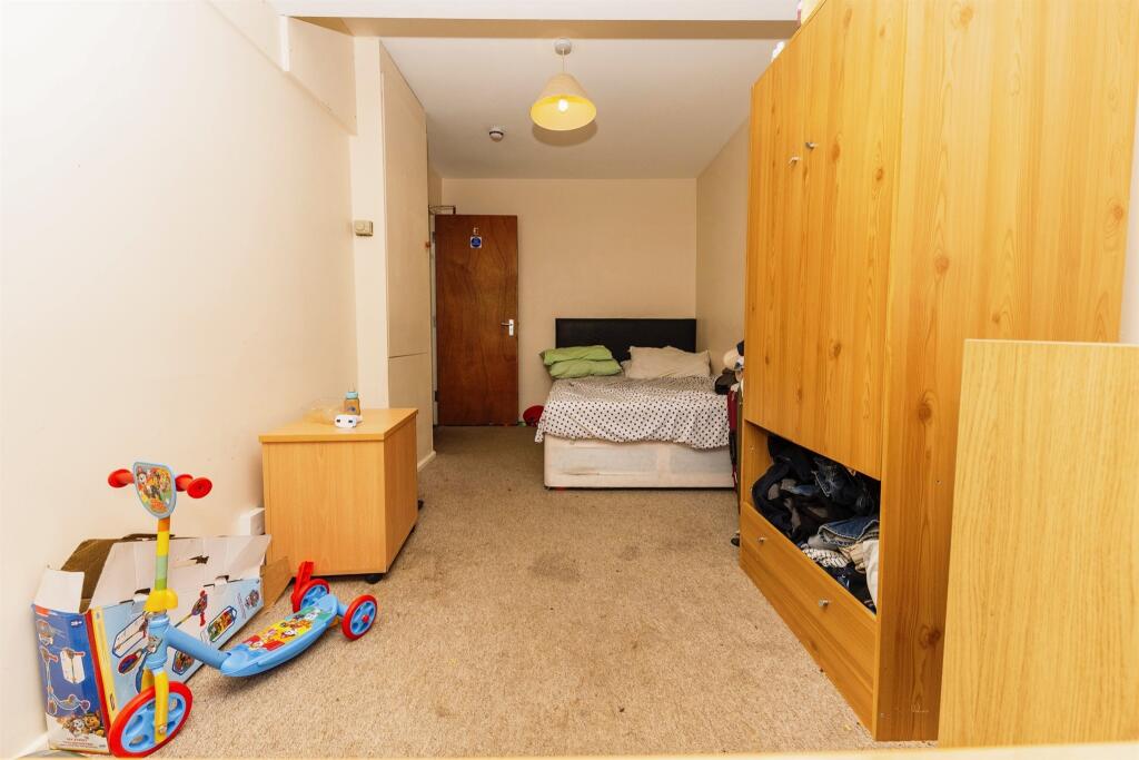 Additional image 7 of Wood Close, Hatfield