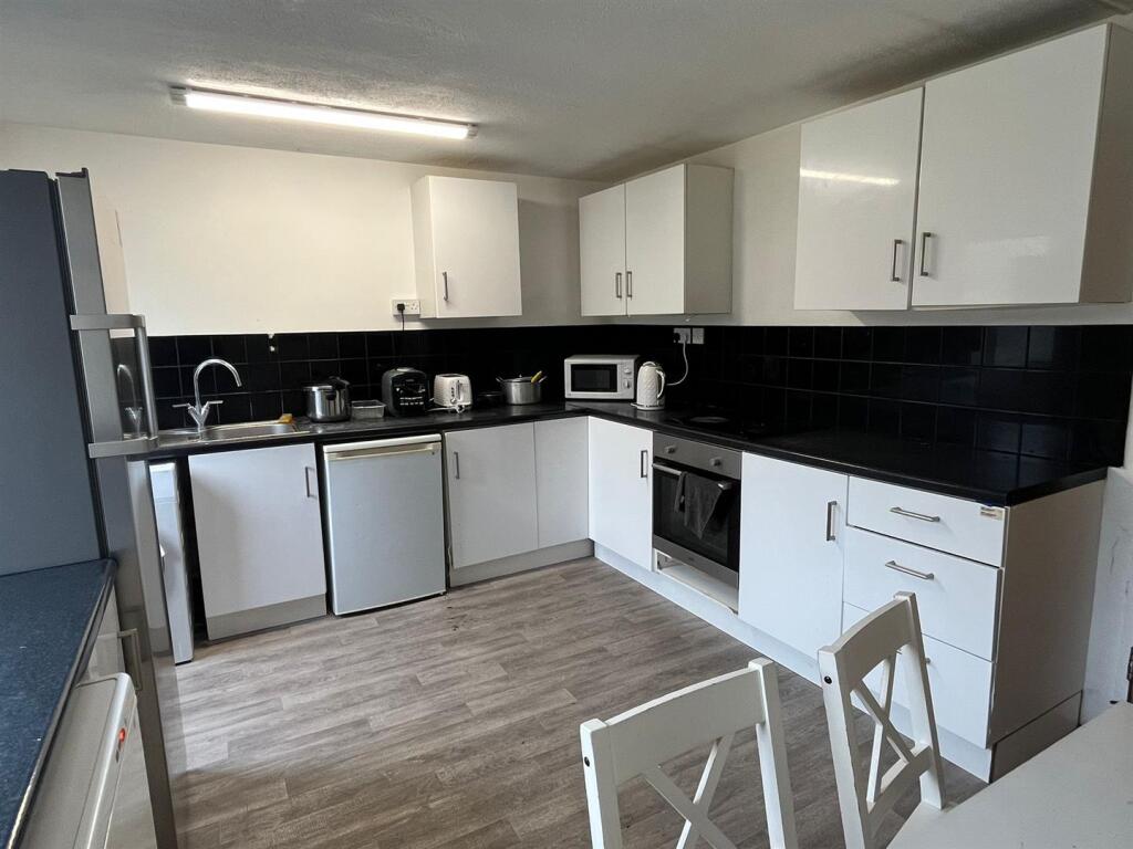 Additional image 2 of Briars Close, Hatfield