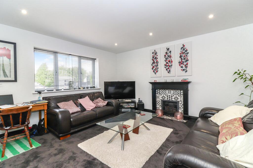 Additional image 8 of Oakwood Road, Bricket Wood, AL2
