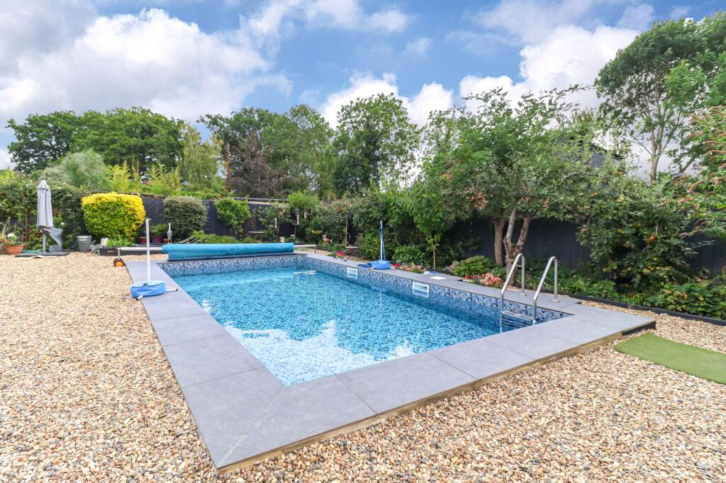 Additional image 4 of Oakwood Road, Bricket Wood, AL2