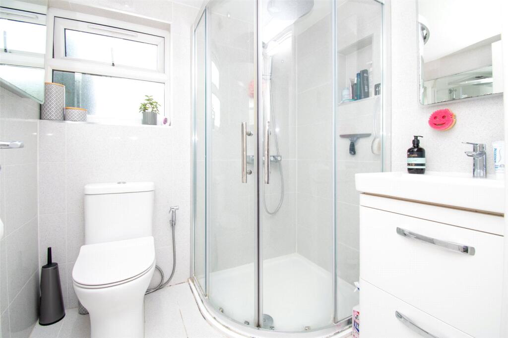 Additional image 18 of How Wood, Park Street, St. Albans, Hertfordshire, AL2