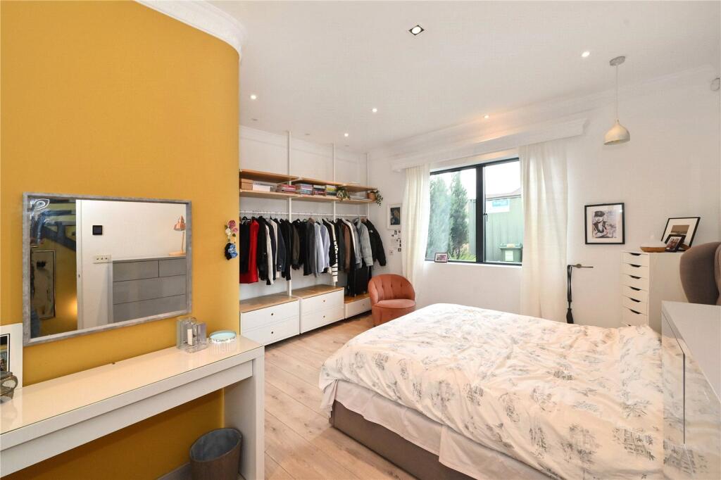 Additional image 11 of West Riding, Bricket Wood, St Albans, AL2