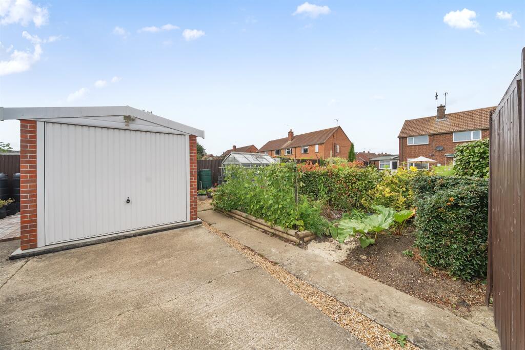 Additional image 19 of Meadway, Colney Heath, St. Albans