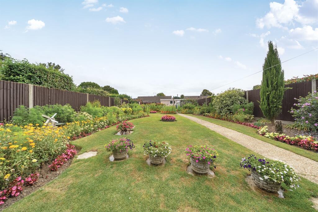 Additional image 21 of Meadway, Colney Heath, St. Albans