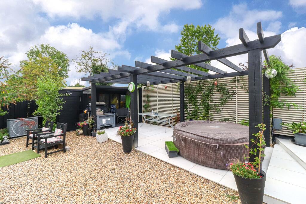 Additional image 41 of Oakwood Road, Bricket Wood, AL2