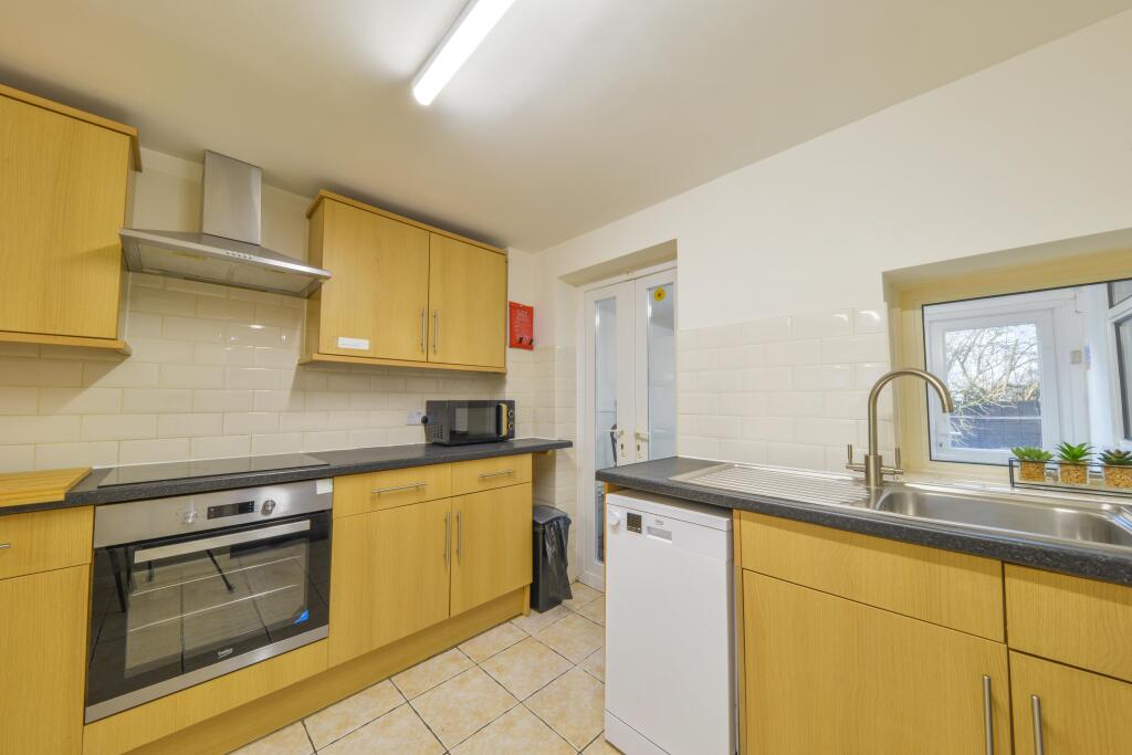 Additional image 5 of Shallcross Crescent, Hatfield