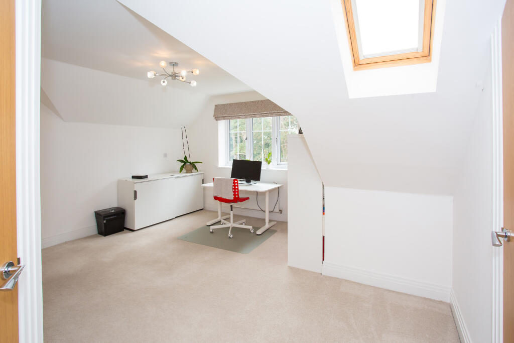 Additional image 10 of Scott Close, St Albans, Hertfordshire, AL3