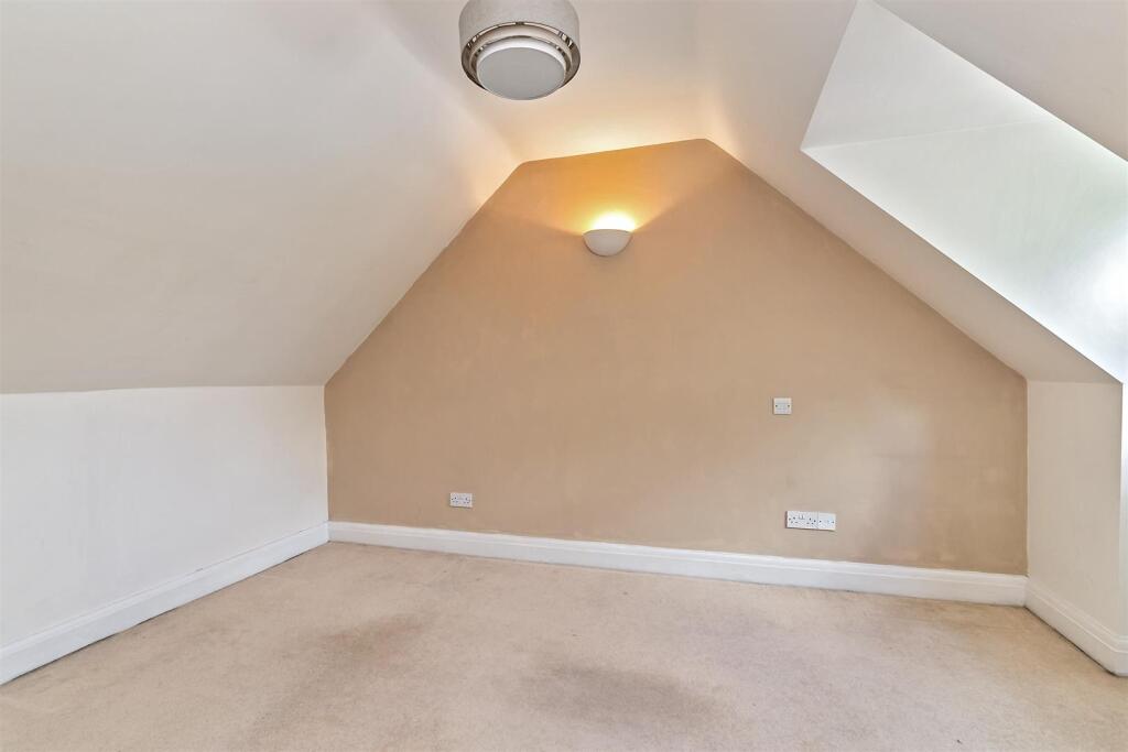 Additional image 23 of Old London Road, St. Albans