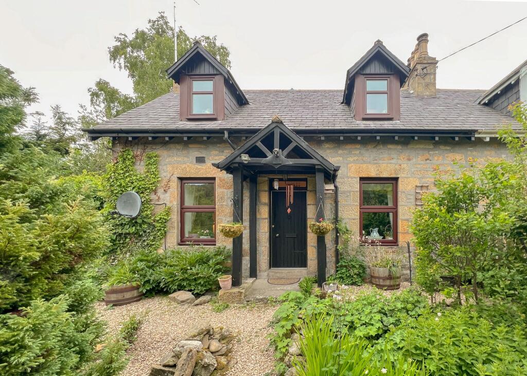 Towiemore Distillery Cottages