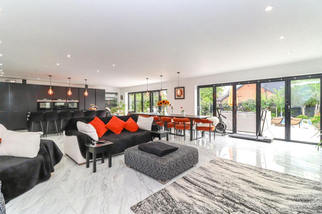 Additional image 2 of Oakwood Road, Bricket Wood, AL2