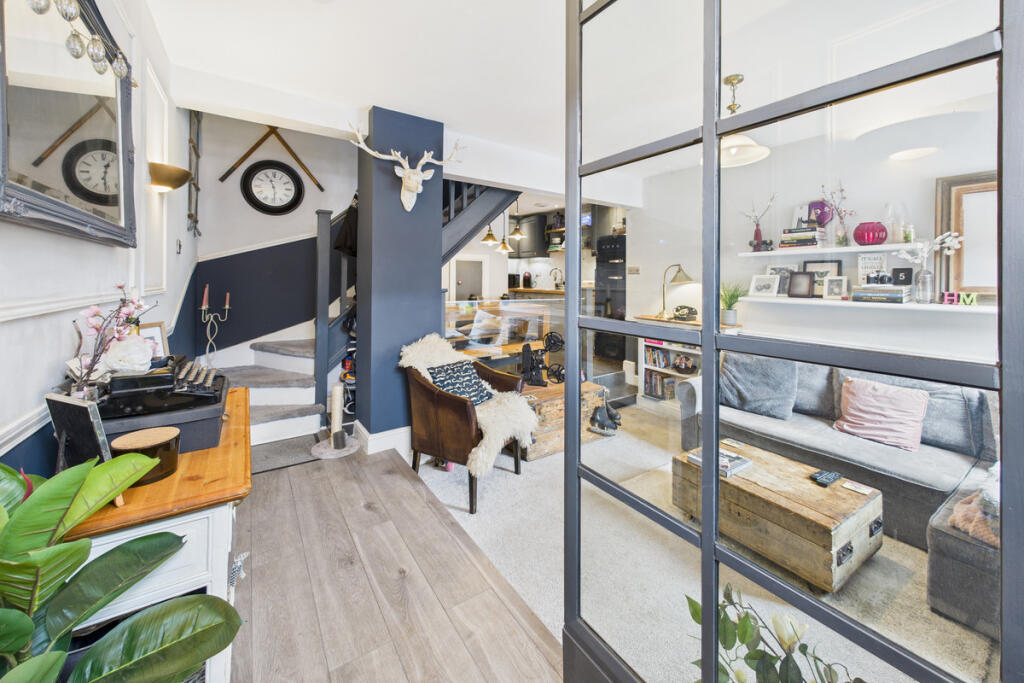 Additional image 13 of High Street, Markyate, AL3