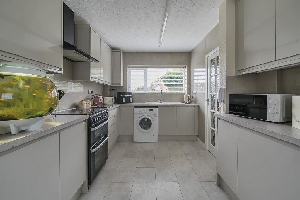Additional image 6 of Meadway, Colney Heath, St. Albans
