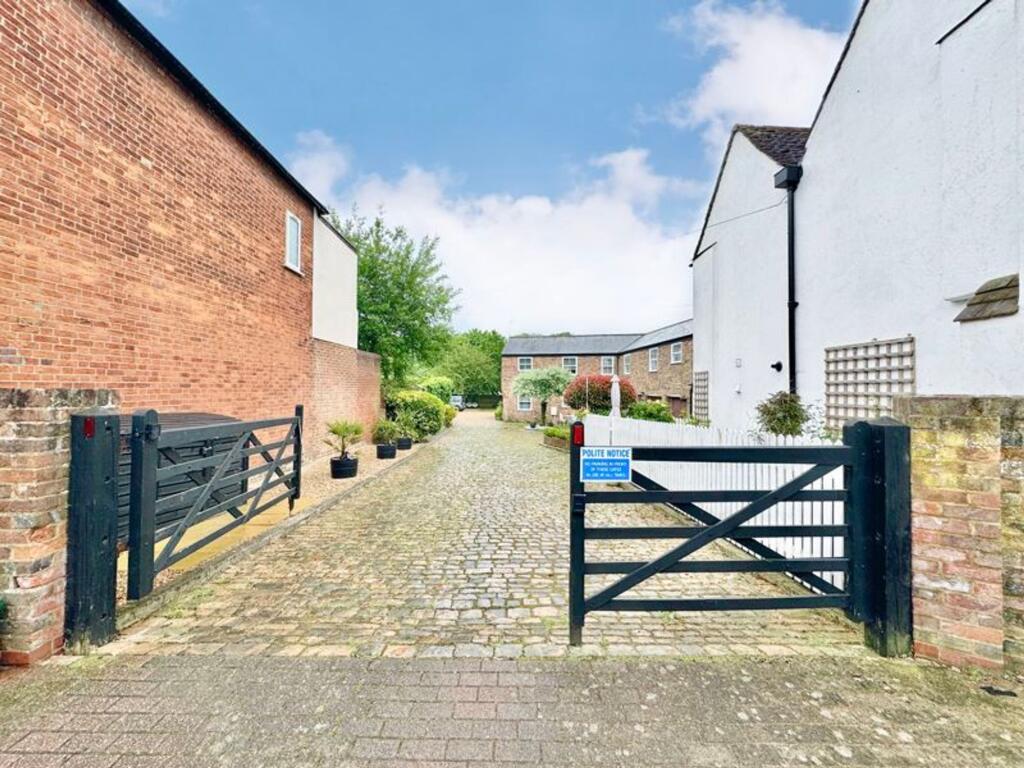 Additional image 15 of High Street, Markyate, AL3