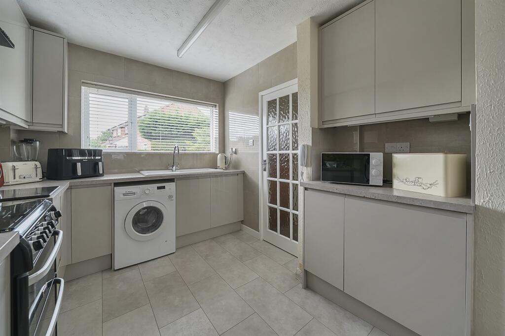 Additional image 7 of Meadway, Colney Heath, St. Albans