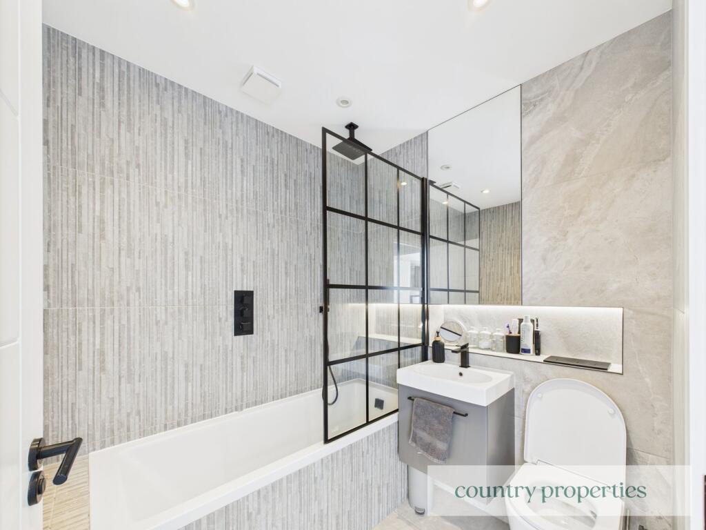 Additional image 12 of Parkway, Welwyn Garden City, AL8