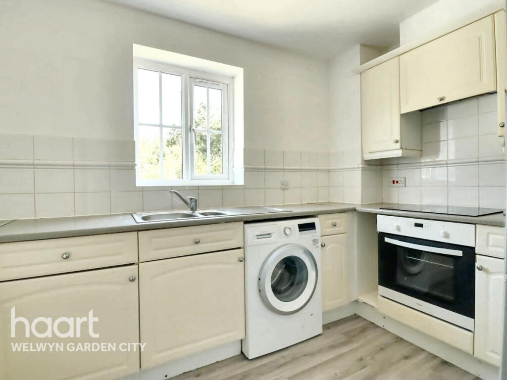 Additional image 4 of Node Way Gardens, Welwyn