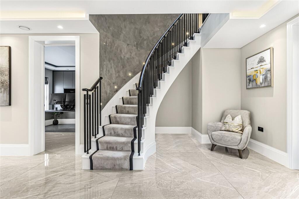 Additional image 36 of Brookmans Avenue, Brookmans Park, Hertfordshire, AL9