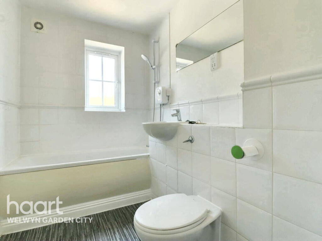 Additional image 6 of Node Way Gardens, Welwyn