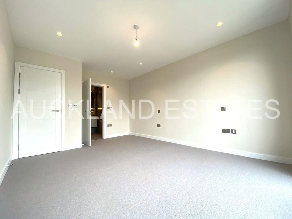 Additional image 5 of Westland Drive, Brookmans Park