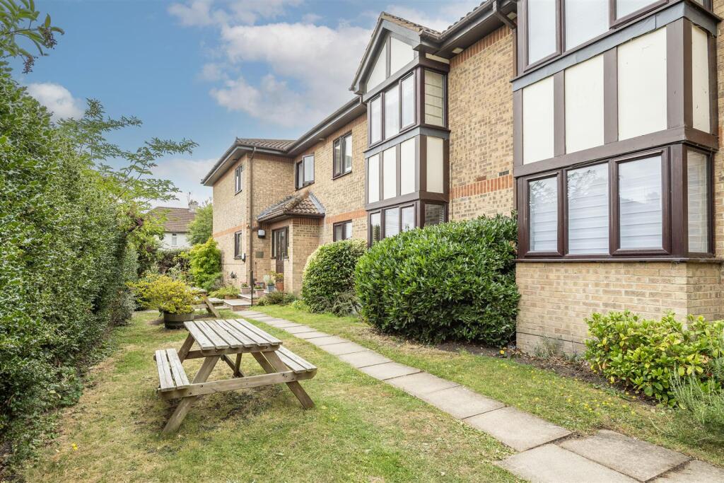 Additional image 8 of Westfield Road, Harpenden