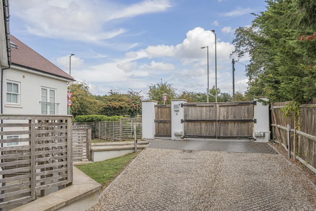 Additional image 12 of Bell Lane, Brookmans Park, Hatfield, AL9