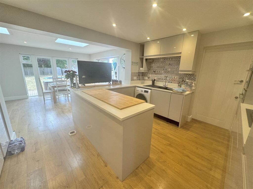 Additional image 16 of Boundary Lane, Welwyn Garden City