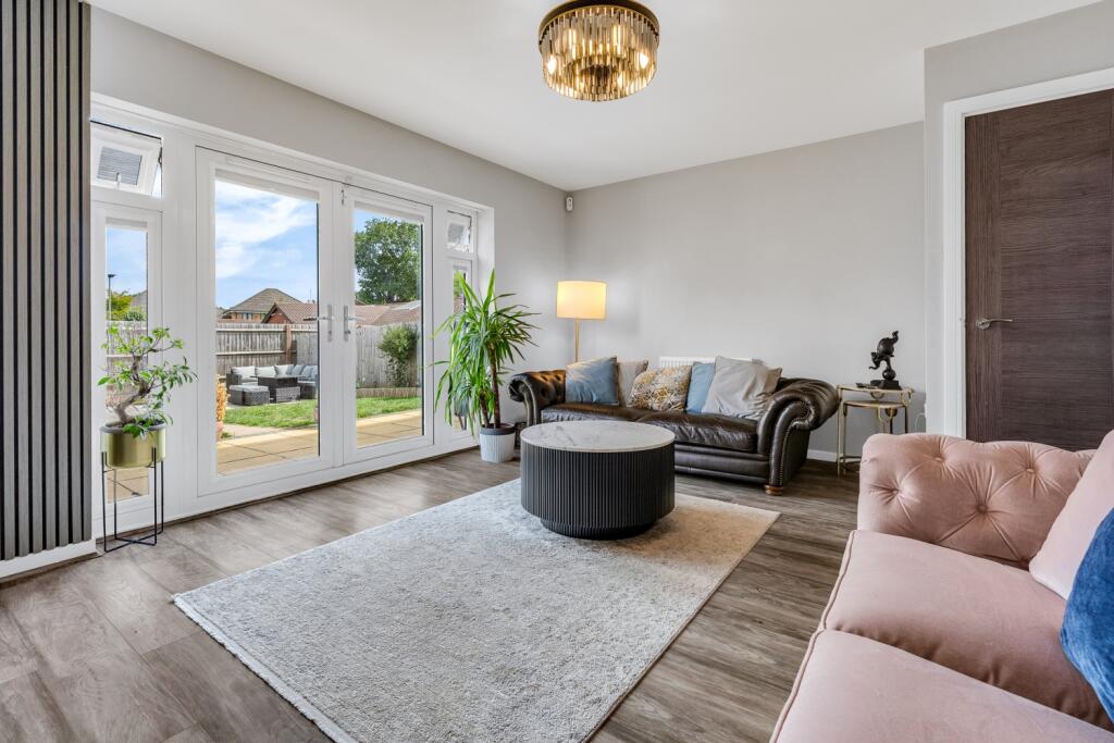 Additional image 12 of Queens Avenue, Welwyn Garden City, Hertfordshire, AL7