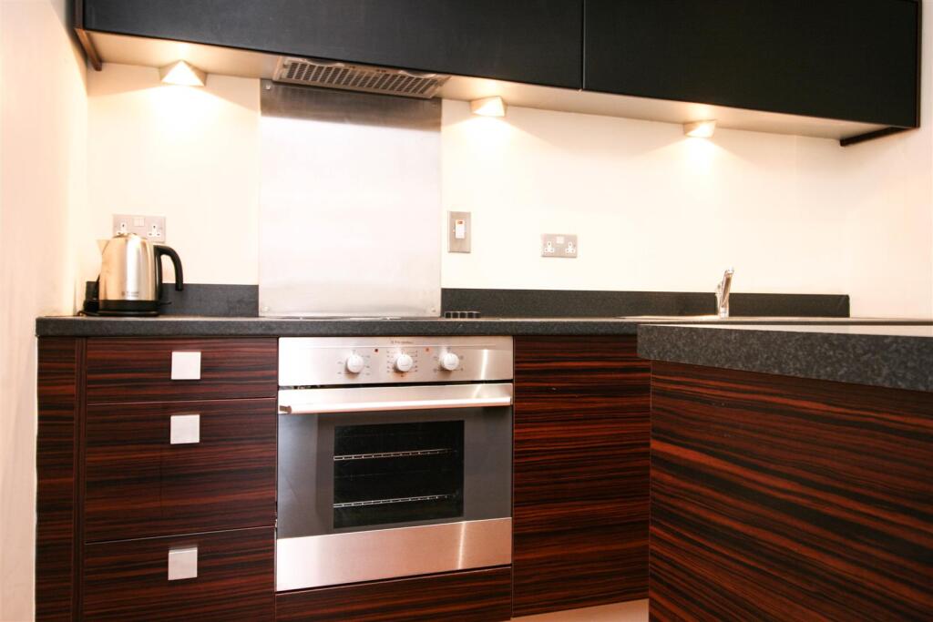 Additional image 10 of Sinope, 58 Sherborne Street