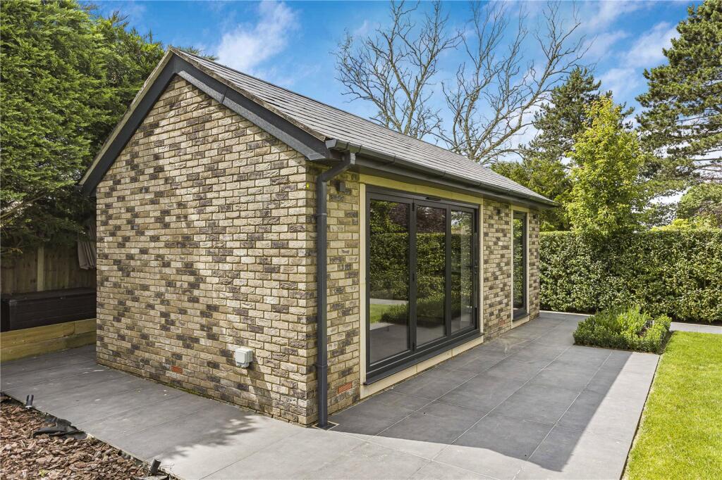 Additional image 33 of Brookmans Avenue, Brookmans Park, Hertfordshire, AL9