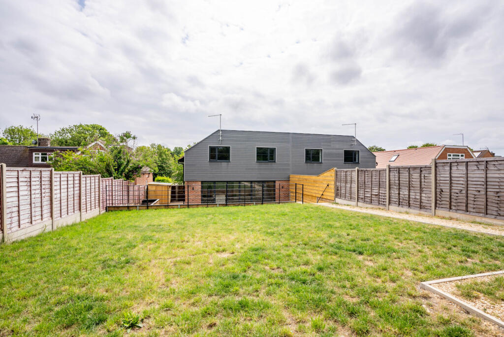 Additional image 25 of Grove Road, Harpenden, Hertfordshire, AL5