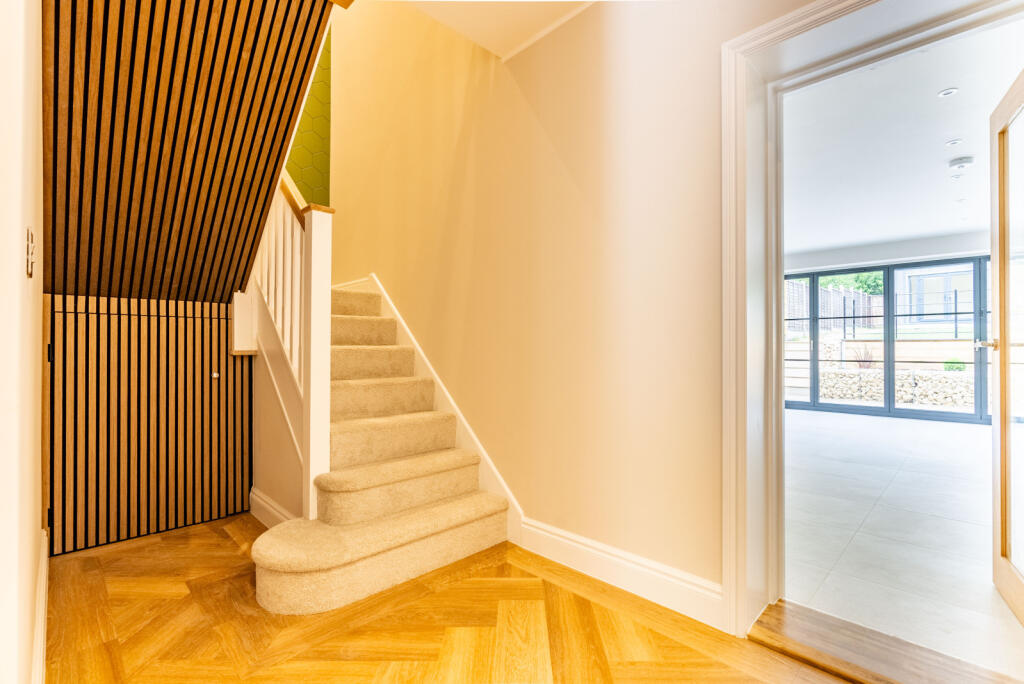 Additional image 10 of Grove Road, Harpenden, Hertfordshire, AL5