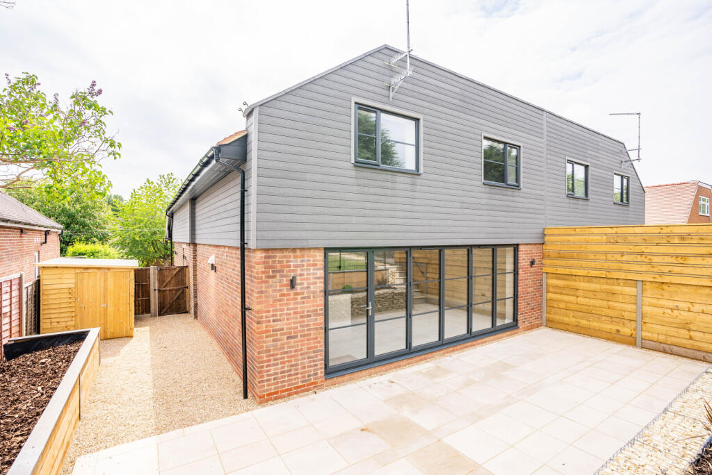 Additional image 17 of Grove Road, Harpenden, Hertfordshire, AL5