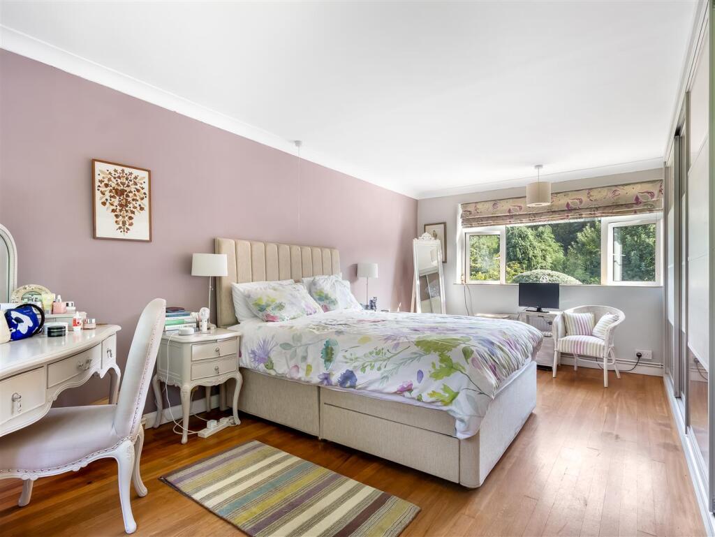 Additional image 11 of Woodside Lane, Brookmans Park